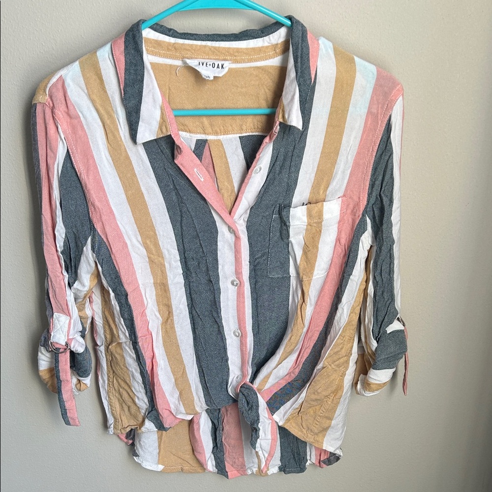 Olive & Oak Striped Button-Front Blouse